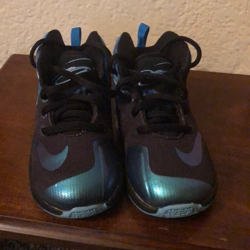 Nike 8c Lebron Shoes